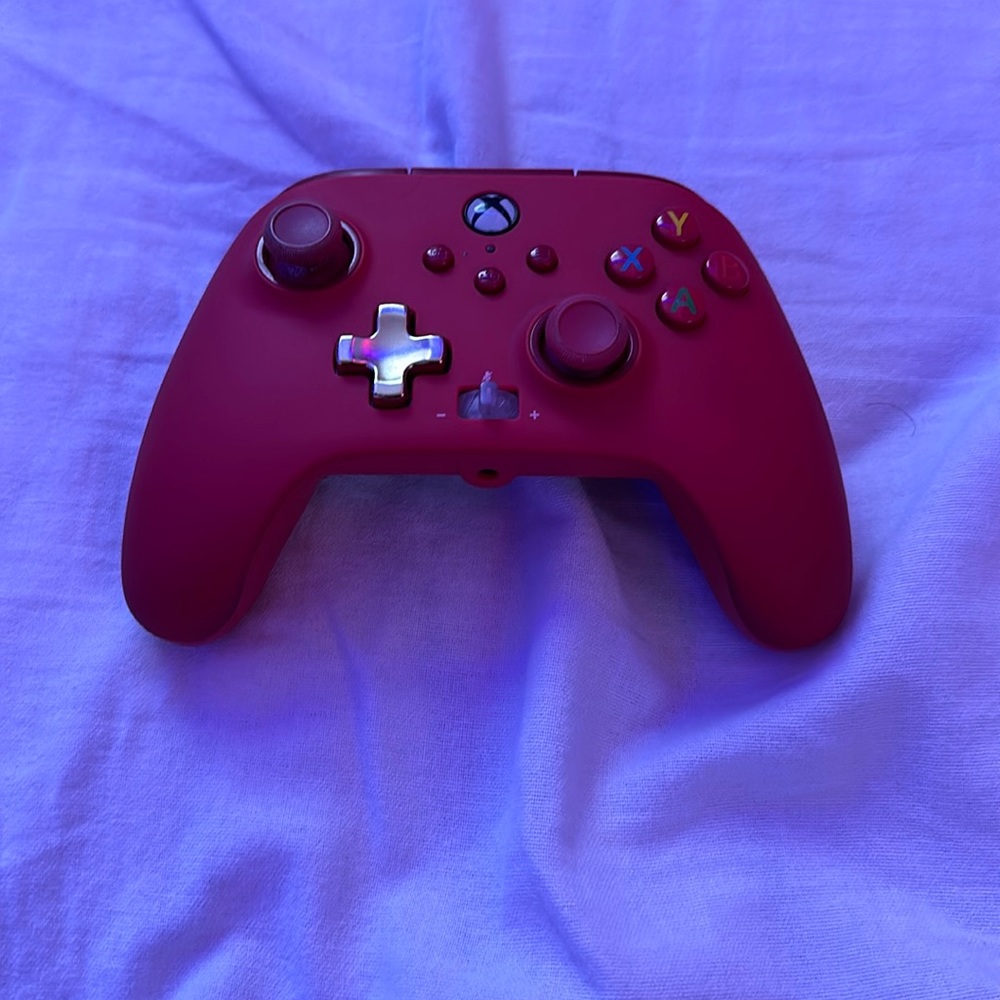 Red Xbox controller requires android wire for use I can provide if needed js lmk